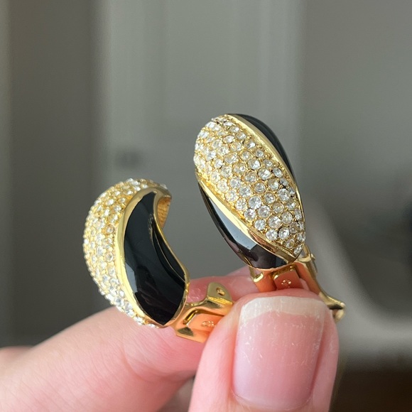 Vintage Christian Dior Rhinestone Pavé Black Enamel Thin Gold Hoop Clip Earrings - Picture 5 of 10